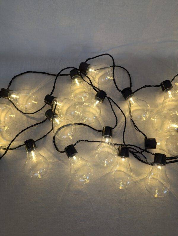 vonfraulehmann-Lichterketten-mieten-Hochzeitsdeko.jpg